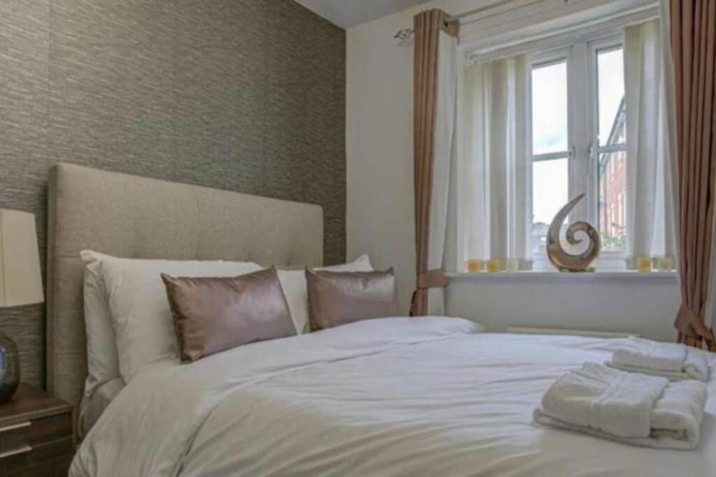 Luxury 4 Bedroom House Manchester Kültér fotó